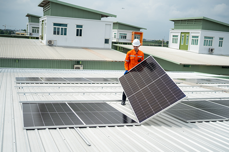 รับติดตั้ง SOLAR CELL - Moose Master รับติดตั้ง ซ่อม ขาย EV Charger